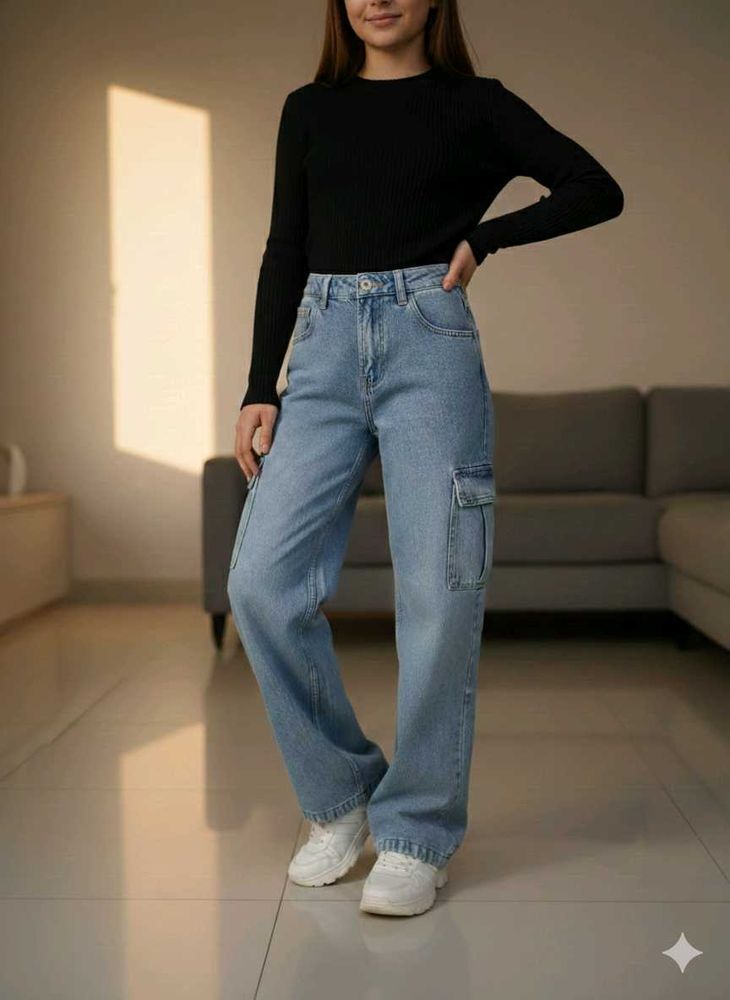 Wide Leg Cargo Jeans