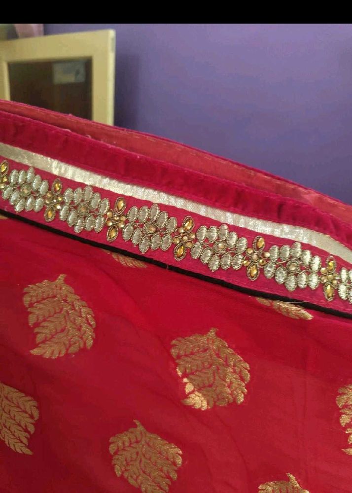 Elegant Pink &amp; Gold Saree wth blouse