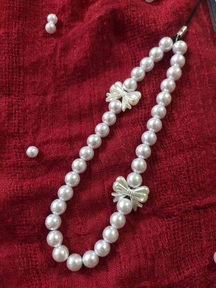 Pearl Beaded Phone Charm💟