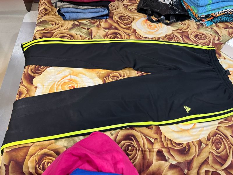 Original Adidas Trackpant M Size