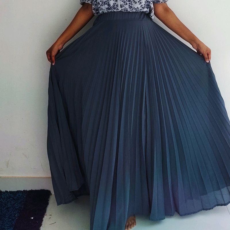 Grey Pleated Full Length Skirt