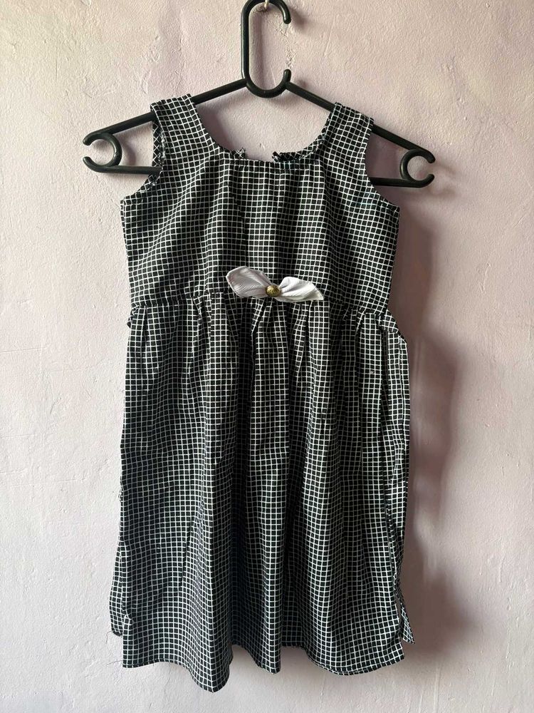 Cute Girls&#39; Checkered Dress