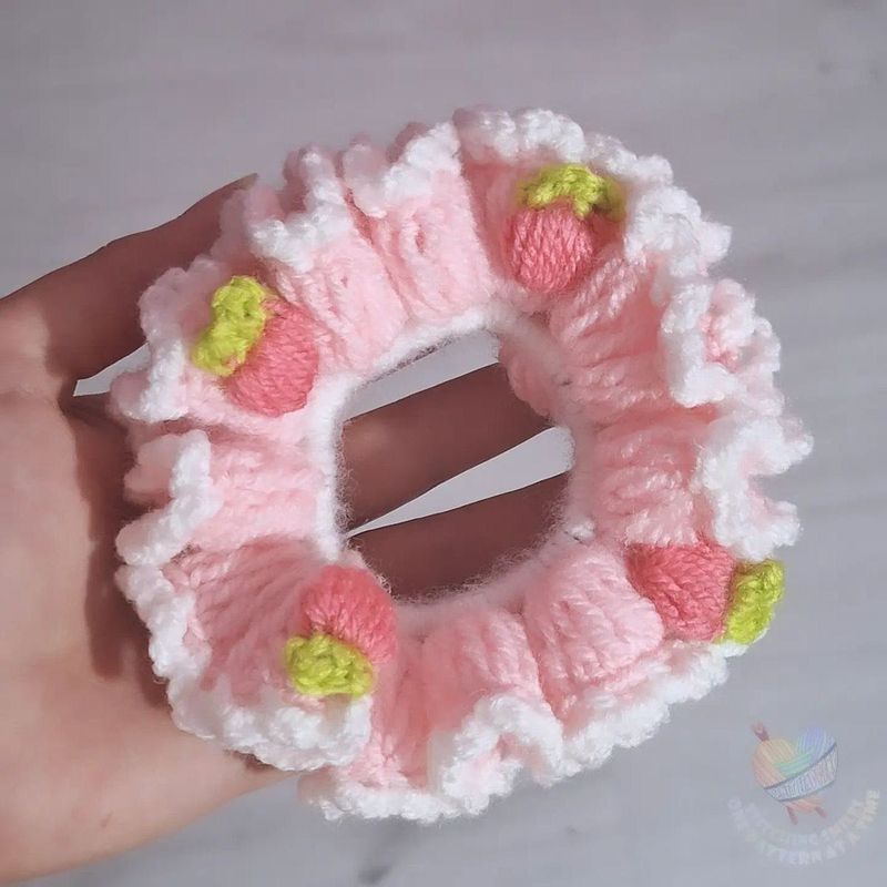 Strawberry Scrunchie (set of 2)