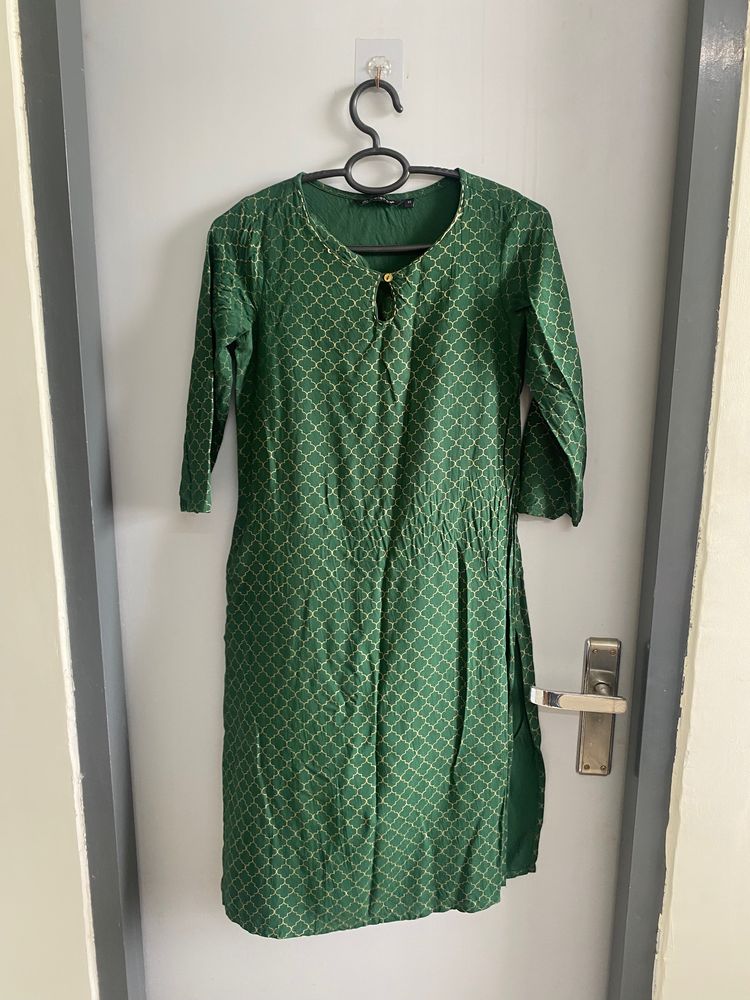 Melange Green Gold Work Kurti ✨