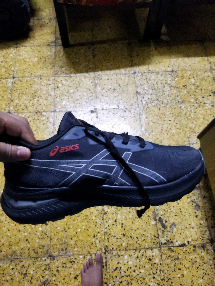 Asics Sneakers