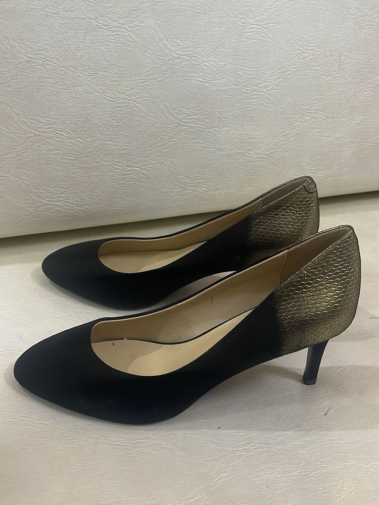 Black &amp; Gold Heels