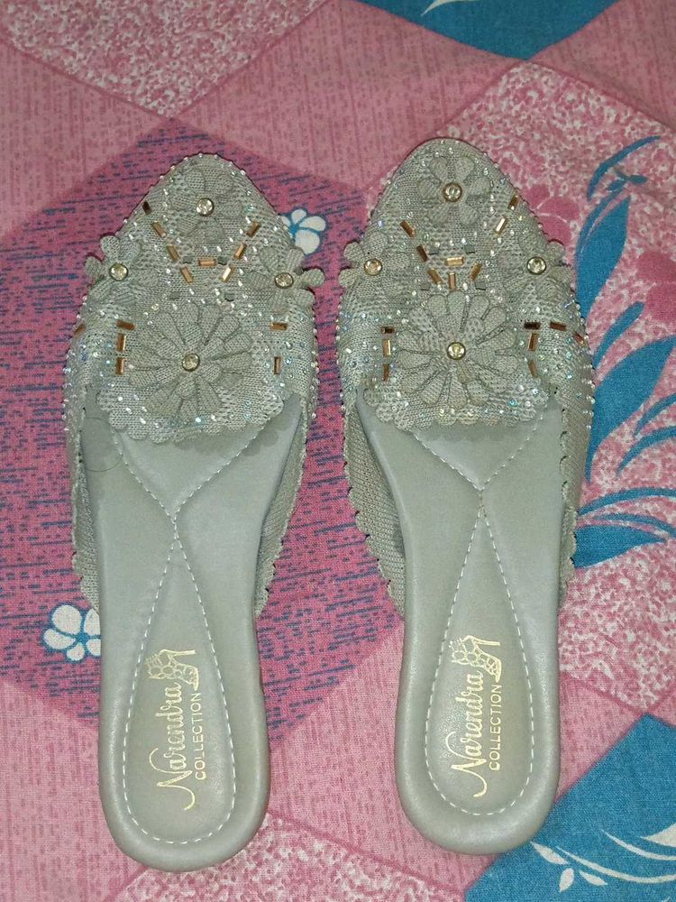 Elegant Floral Flats