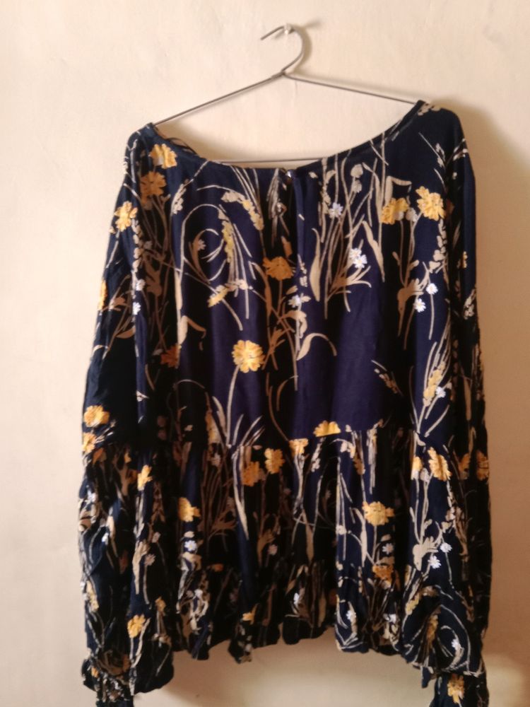 Brand LOV Size XL
