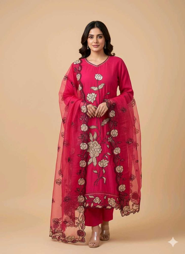 fuschia pink embroidered Kurta Set