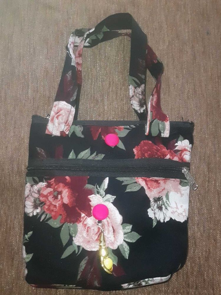Floral Print Tote Bag New Without Tag.