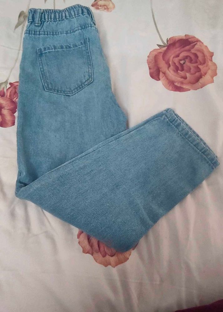 Girl&#39;s Denim Jeans