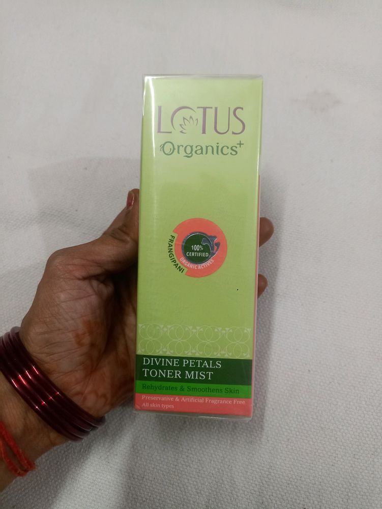 Lotus Organic Divine Petals Toner Mist