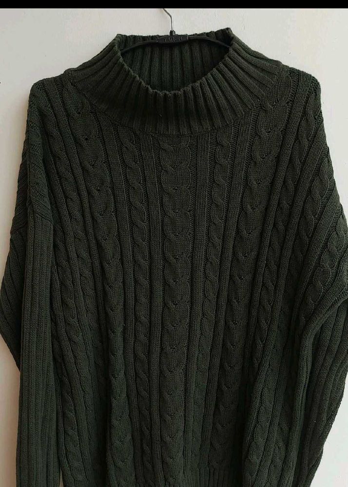 Her By Invictus Green Pullover