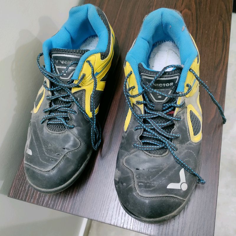 Badminton Used Shoes With A Slight Defect