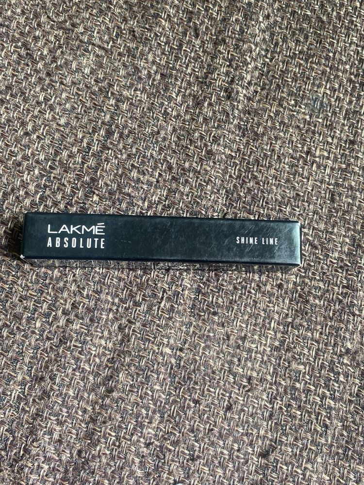 Lakme Absolute Shine Line