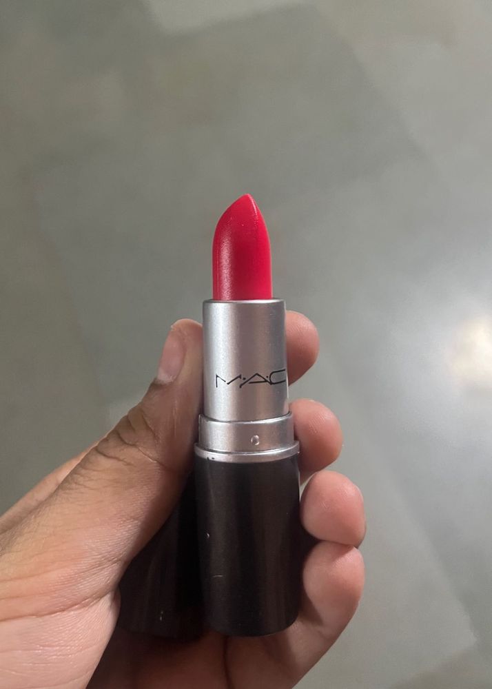MAC Lipstick(brand New)