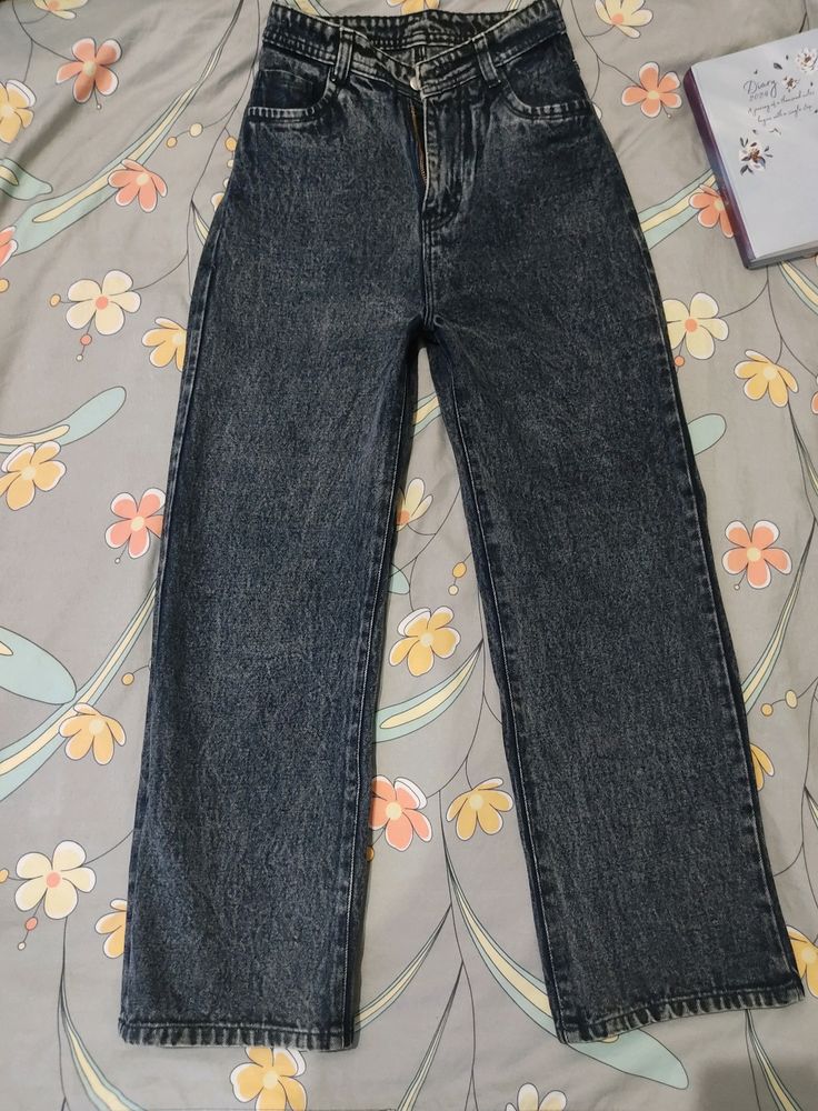 High waisted Flare Denim 🖤