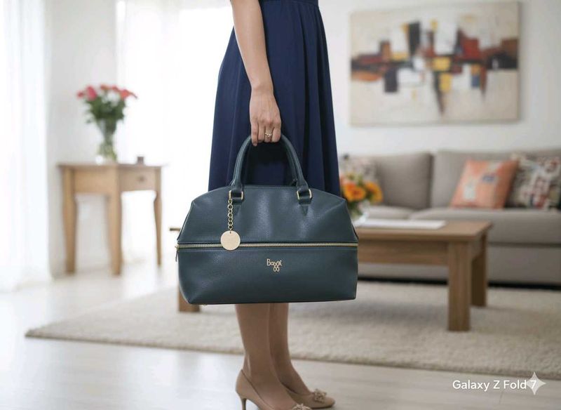 Stylish Handbag by tapsee pannu baggit brand new