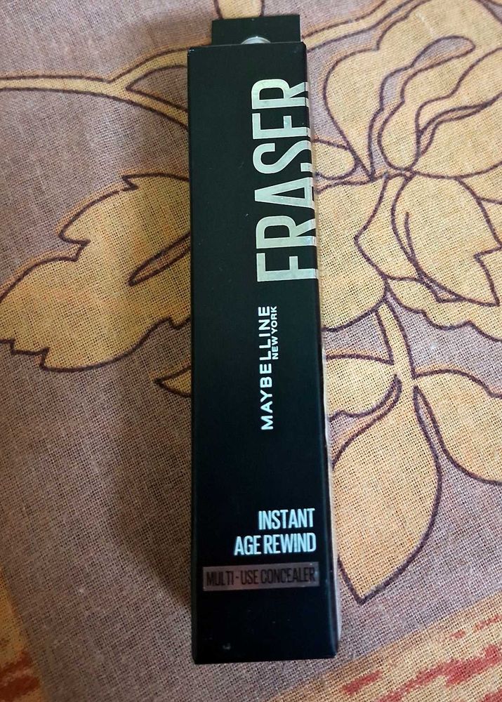 Maybelline Instant Age Rewind Concealer shade 144