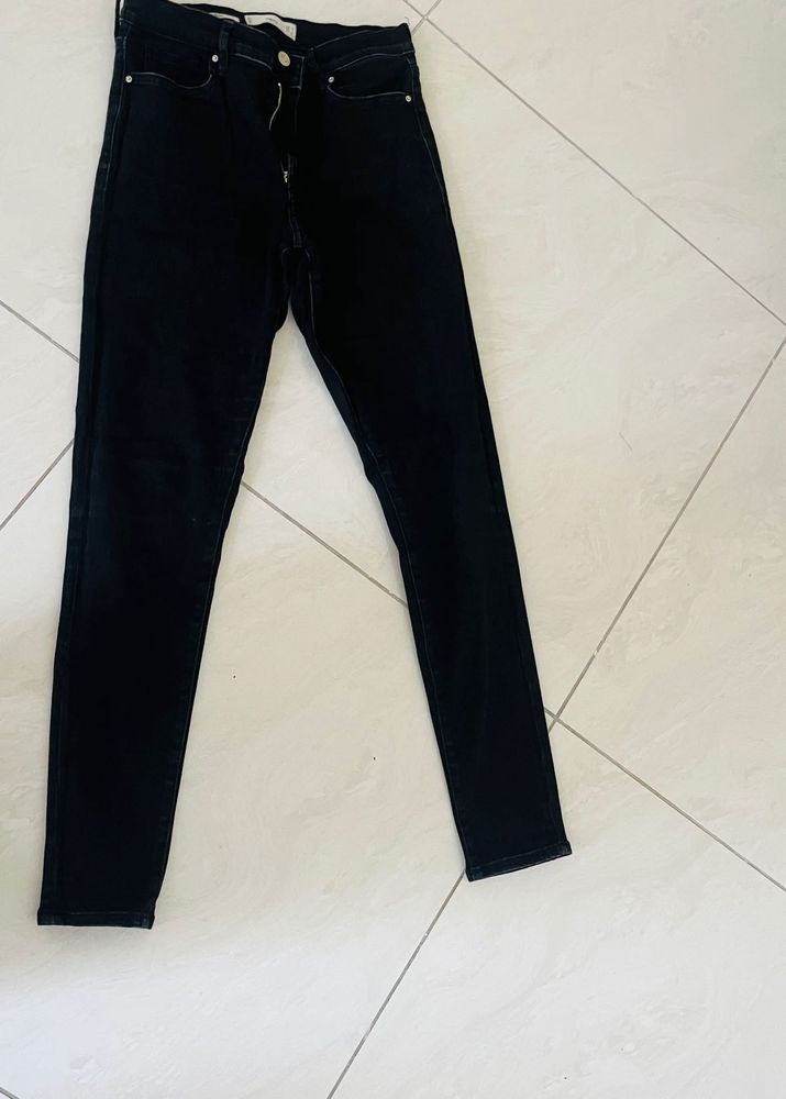 Black Skinny Jeans