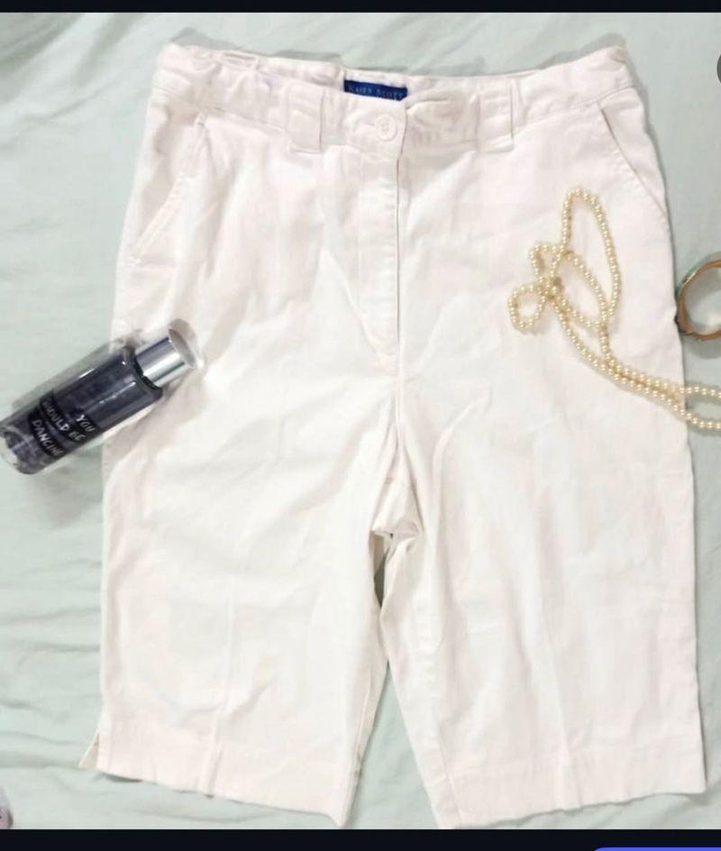 Women Capri