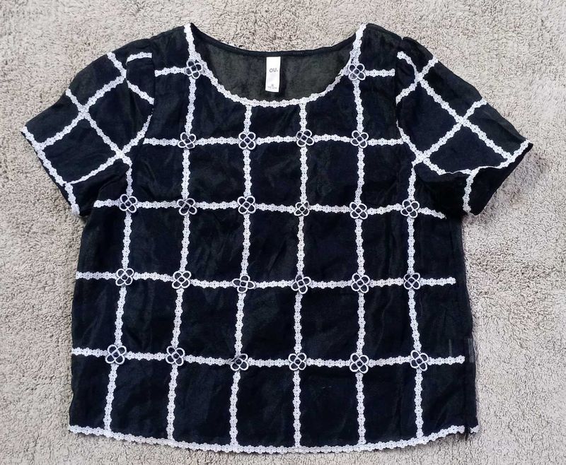 OU Black &amp; White Grid Top