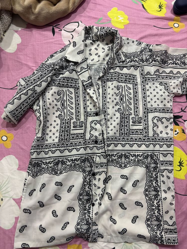 Oversized Shirt With Unique Pattern