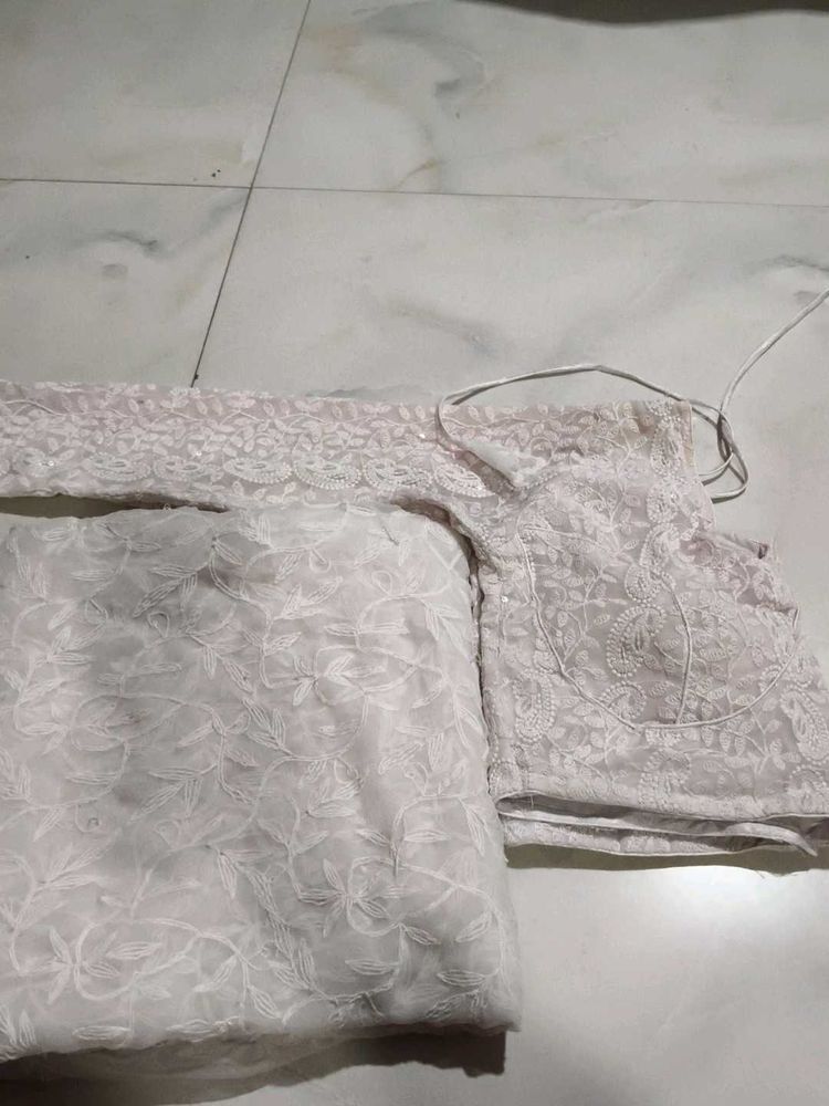 Elegant Saree With Readymade Paded  Full Sleeve Bl