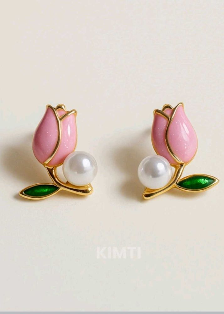 New Tulip- Pearl Earring