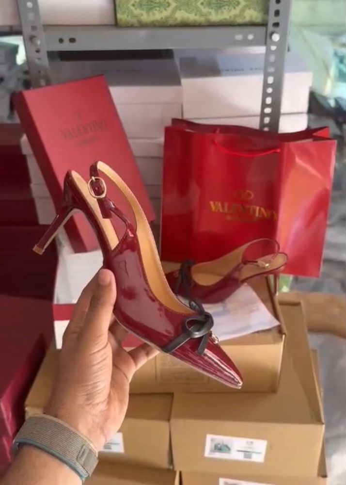 Valentino Elegant Womens Wine Heels