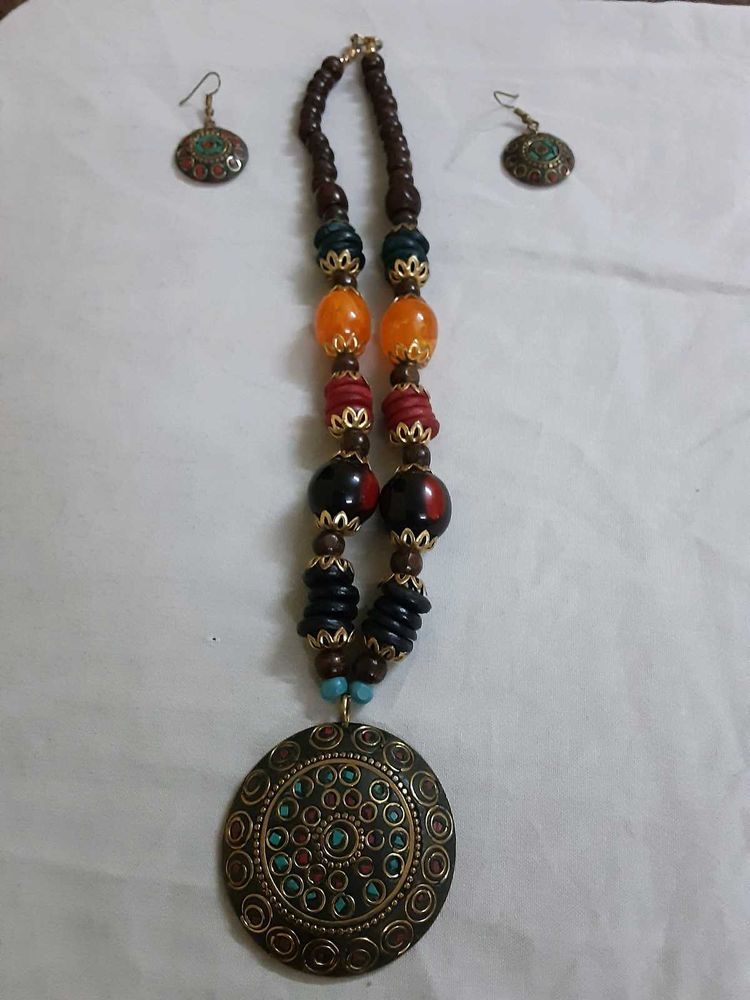 Necklace &amp; Earring Set