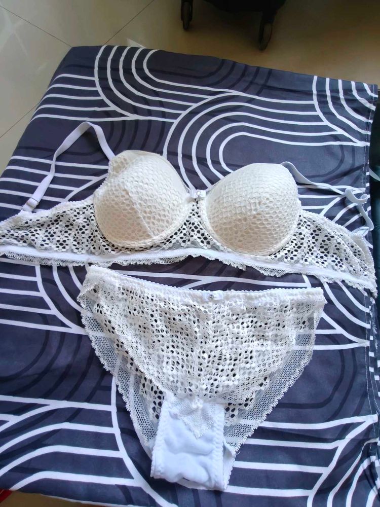 White Lace Lingerie Set