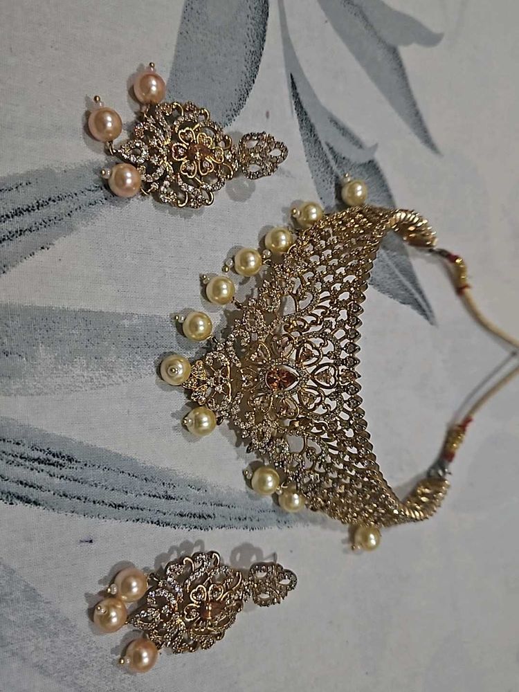 Pearl and Gold Jewelry Set