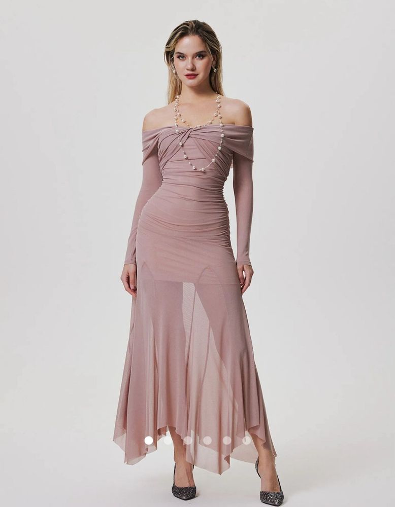 Savana Elegant Mauve Off-Shoulder Dress