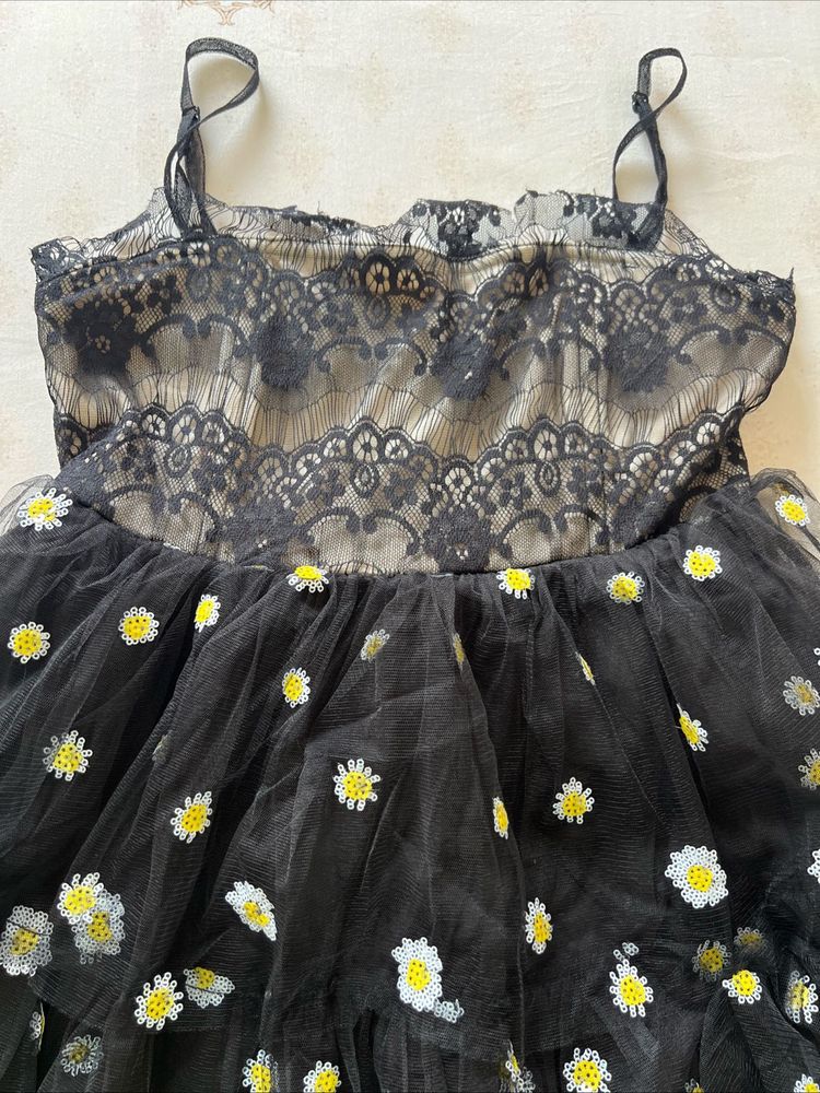 Daisy Lace Dress