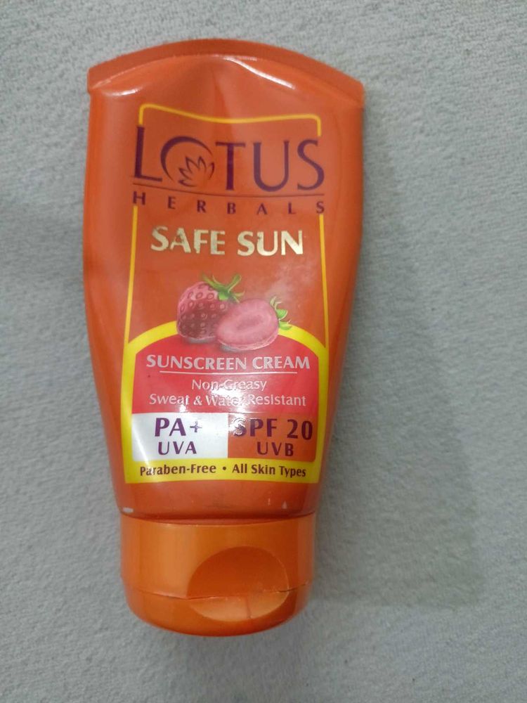 Lotus Herbals Sunscreen