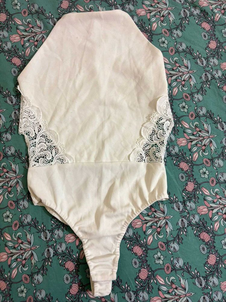 LACE BODYSUIT