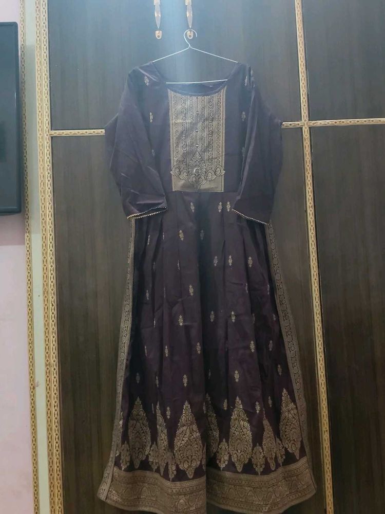 Elegant Purple &amp; Gold Printed Dress