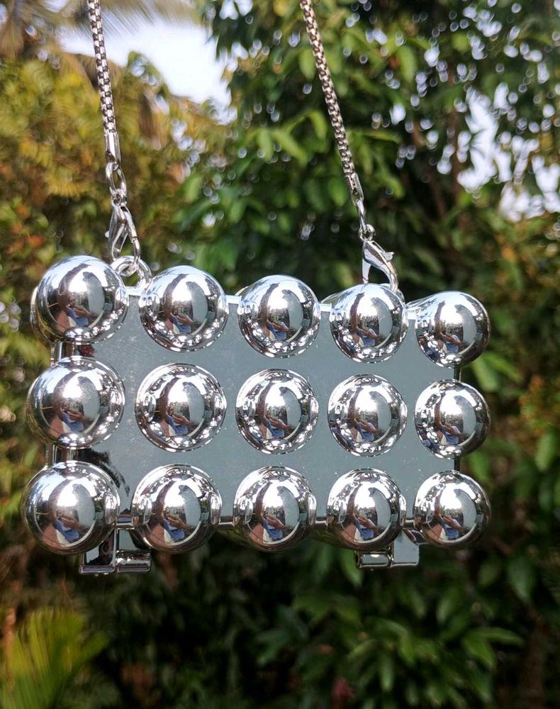 silver bubble clutch🩶