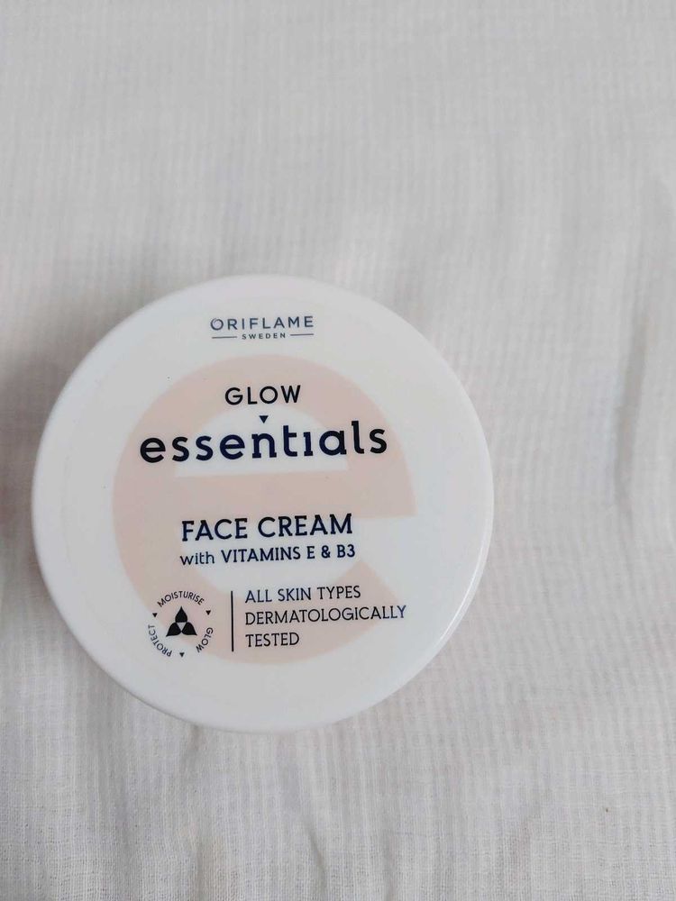 Oriflame Glow Essential Face Cream