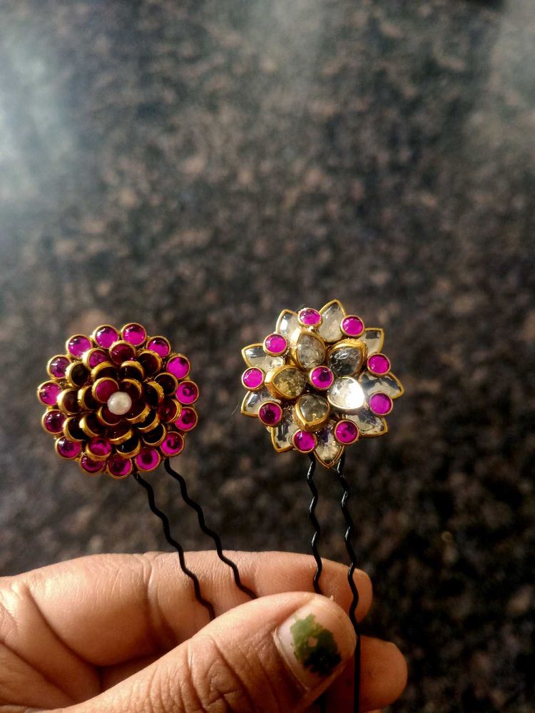 Two U Pins