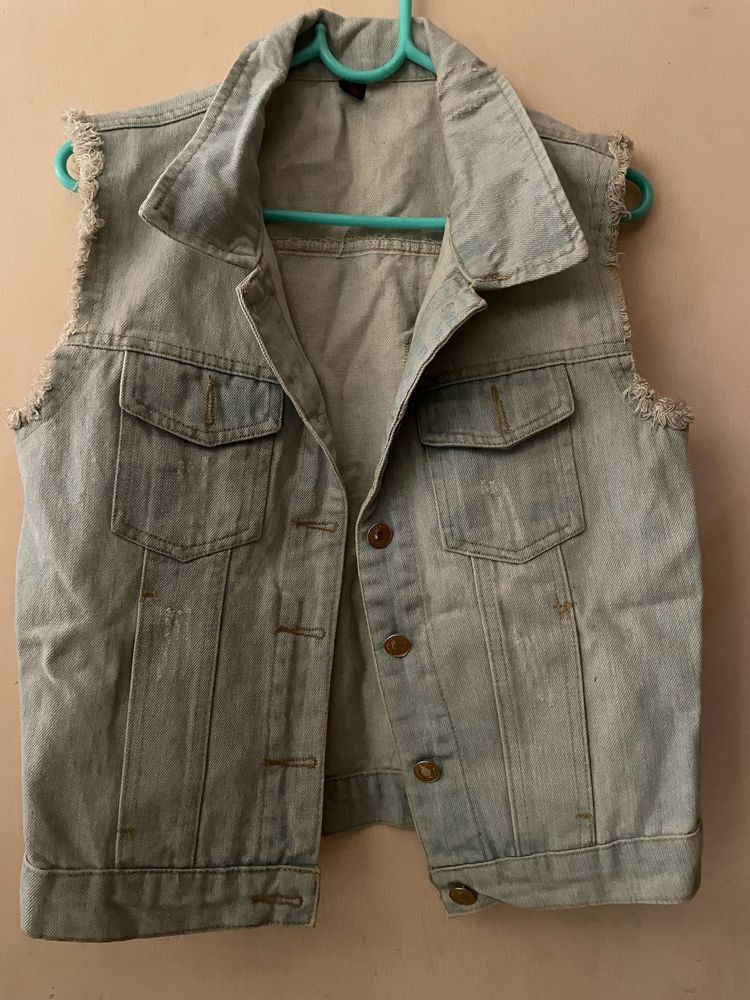 Half Sleeves Denim Jacket