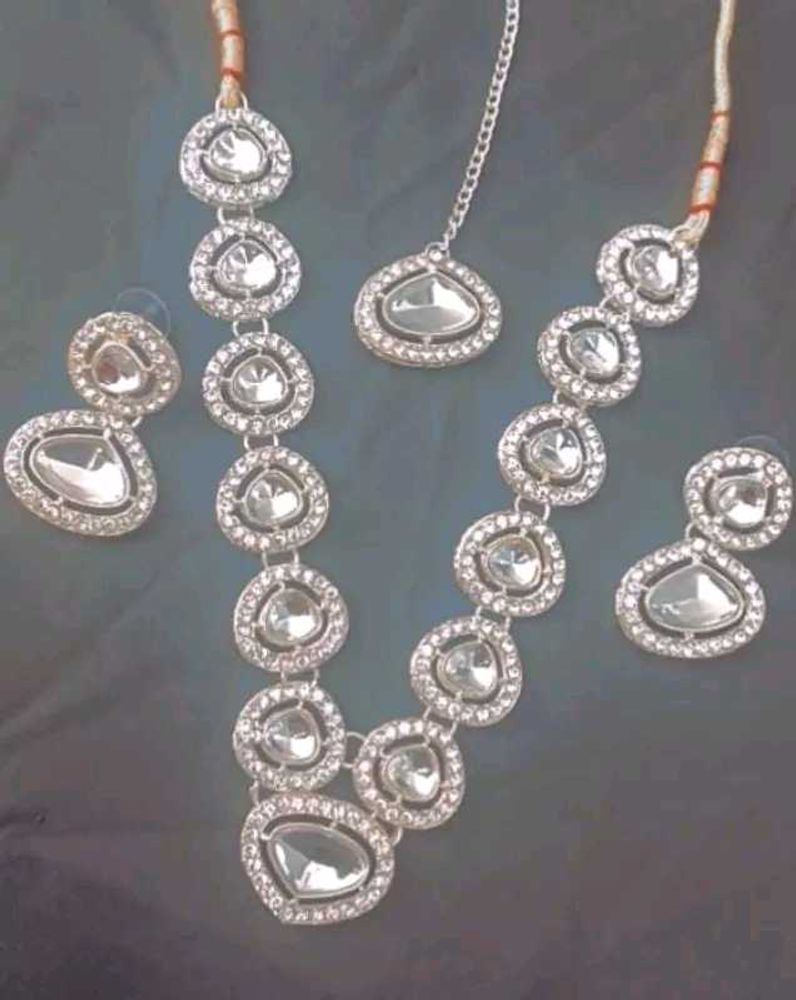 Kundan Jewellery Set