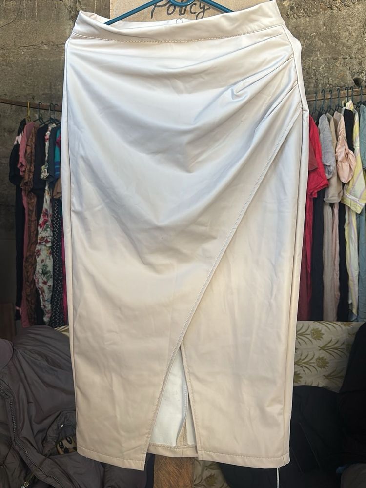 Elegant Faux Leather Skirt