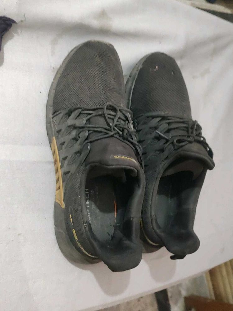 Sports Shoes
