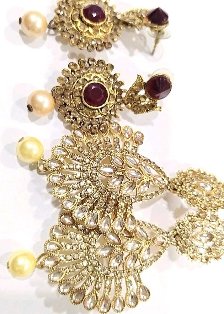 Golden Jhumke&#39;s