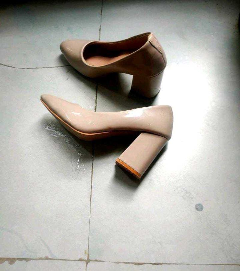 nude heels