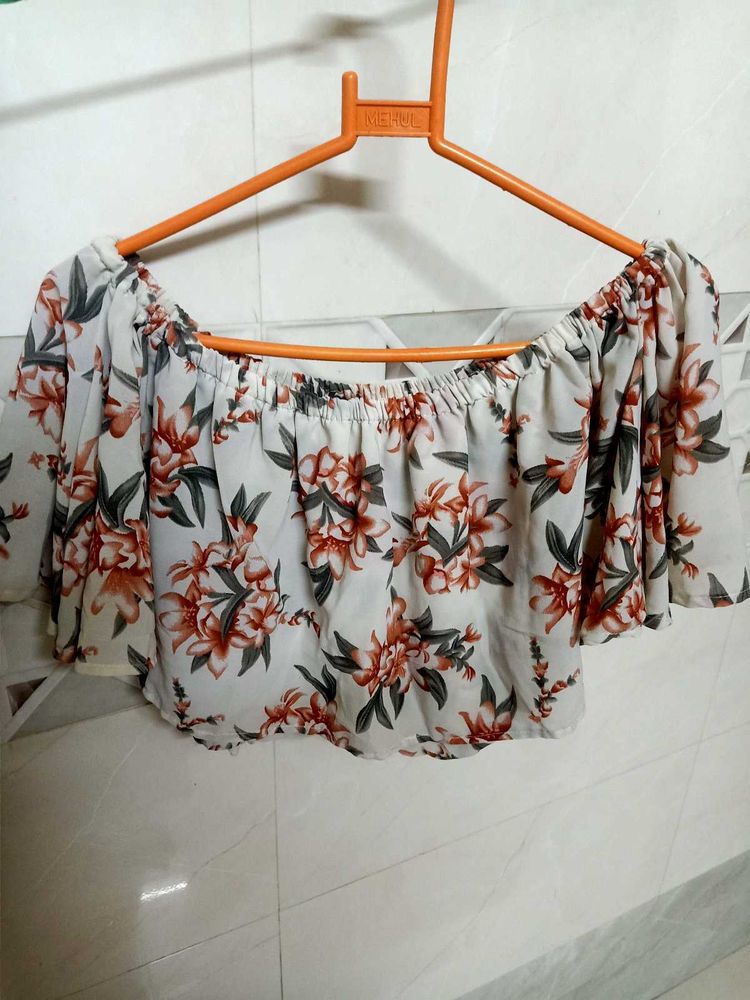 Off Shoulder Top With Stretchable Fabric And Skirt