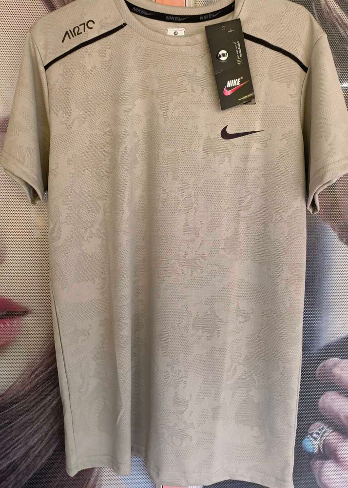 Nike T-Shirt