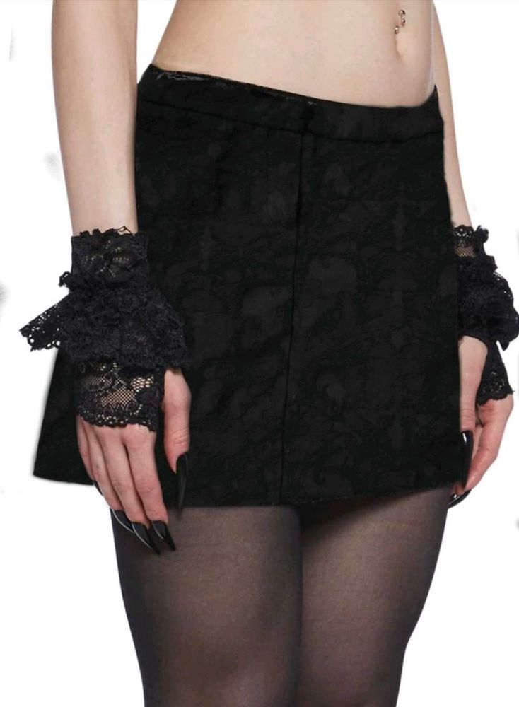 Raven&#39;s Kiss Goth Mini Skirt